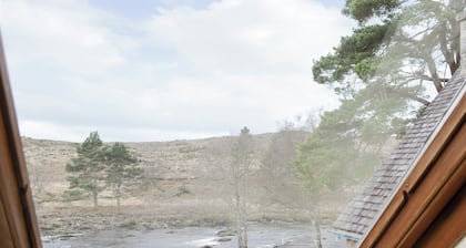 2 bedroom accommodation in Rosehall, near Lairg