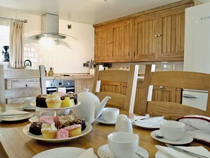 Dining - Golygfar Mynydd - Mountain View (Pontrhydfendigaid, near Tregaron)