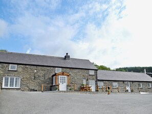 Exterior - Golygfar Mynydd - Mountain View (Pontrhydfendigaid, near Tregaron)