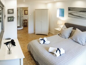 3 habitaciones, wifi gratis y ropa de cama