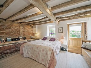 3 bedrooms, free WiFi, bed sheets