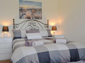 3 bedrooms, free WiFi, bed sheets