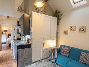 Interior - 1 bedroom accommodation in Bonsall, near Matlock (Bonsall, near Matlock)