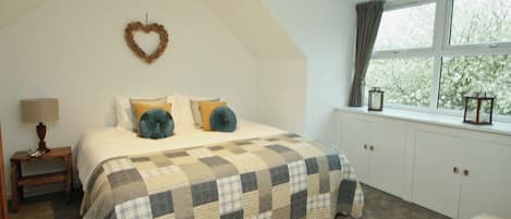 3 bedrooms, free WiFi, bed sheets