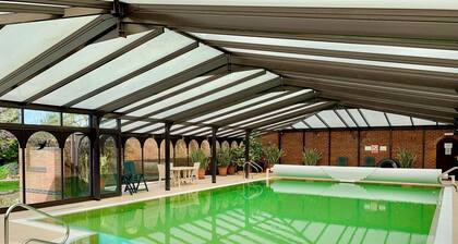 6 bedroom accommodation in Baschurch, near Shrewsbury