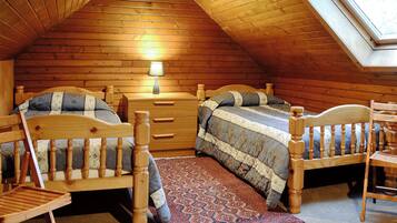2 bedrooms, bed sheets