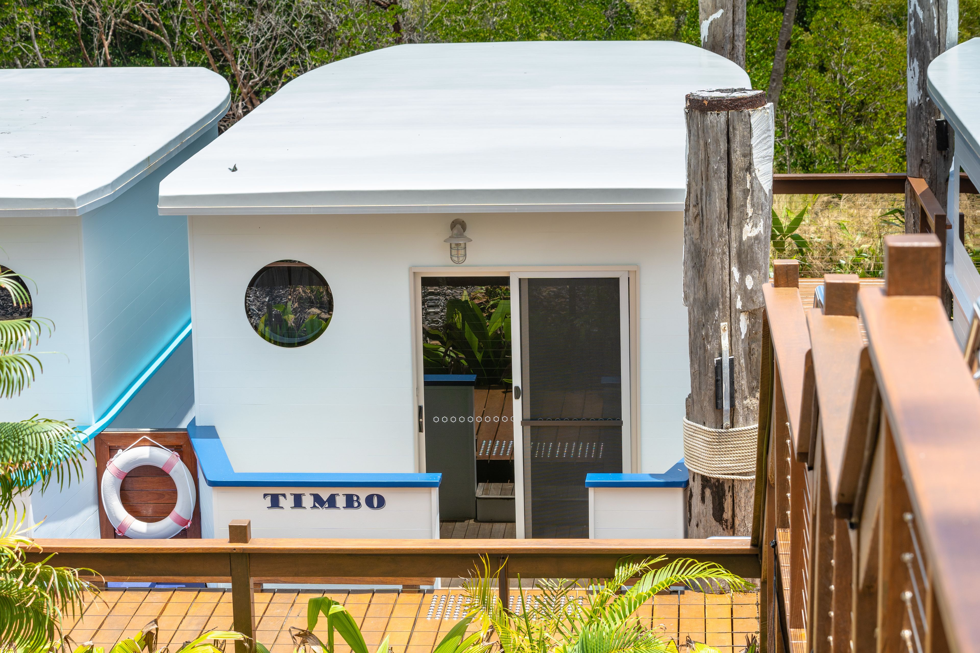 boat bungalow explorer class | minibar, individually furnished, iron/ironing board, free wifi