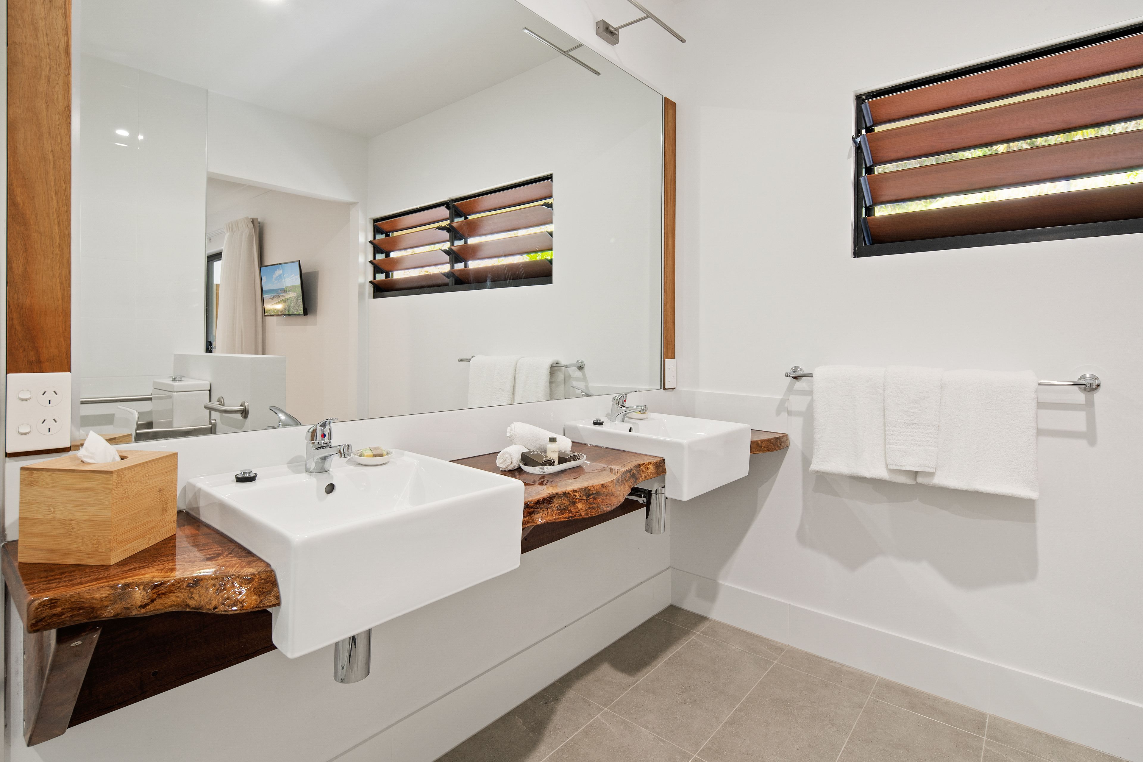 suite 3 - leeward  | bathroom | shower, free toiletries, hair dryer, towels