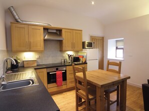 Dishwasher, cookware/dishes/utensils - 1 bedroom accommodation in Y Felinheli, near Bangor (Y Felinheli, near Bangor)