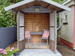 Terrace/patio - 3 bedroom accommodation in Trimsaran, near Kidwelly (Trimsaran, near Kidwelly)