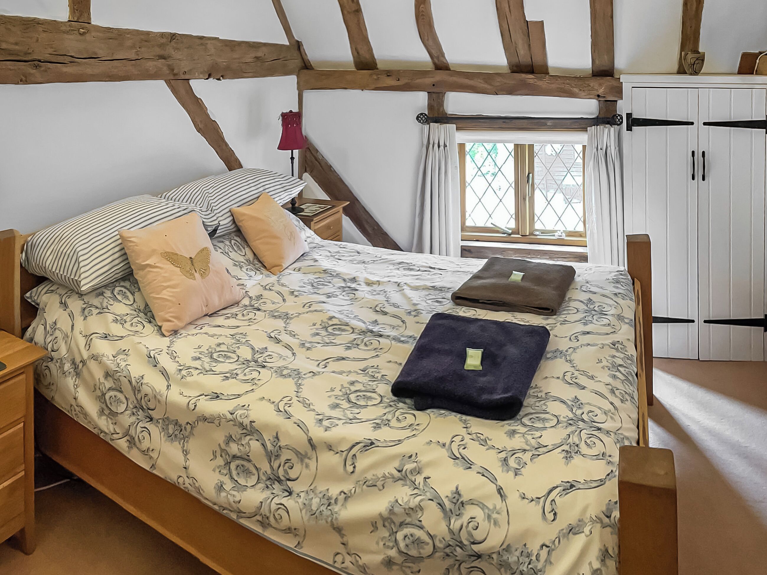 6 bedrooms, free WiFi, bed sheets