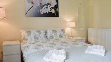 3 bedrooms, free WiFi, bed sheets