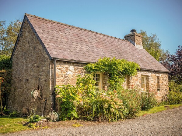 Exterior | Primrose Cottage - Summerhill Cottages, Amroth - Primrose Cottage - HW7100 (Amroth)