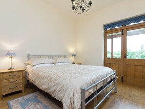 2 bedrooms, free WiFi, bed sheets - 2 bedroom accommodation in Mathon, near Malvern (Mathon, near Malvern)