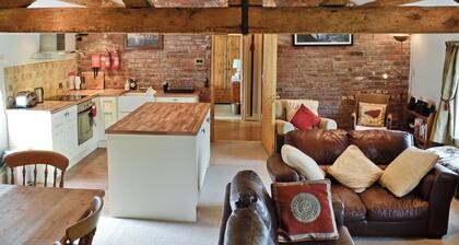 4 bedroom accommodation in Alvanley, Chester