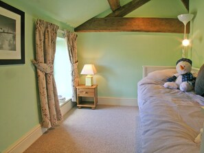 4 多间卧室、免费 WiFi、床单