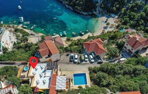 Exterior - Awesome home in Vinisce (Vinisce)