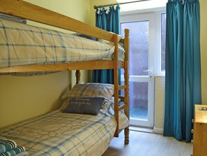 3 chambres, accès au Wi-Fi (inclus), literie fournie