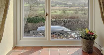 3 bedroom accommodation in Talysarn near Caernarfon