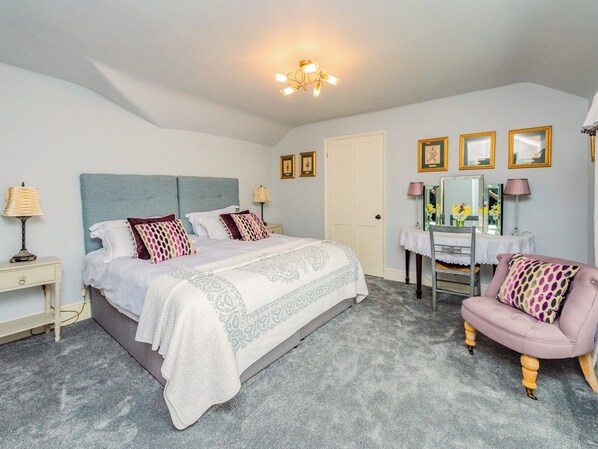 3 bedrooms, free WiFi, bed sheets