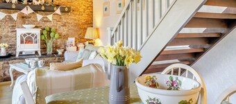 3 bedroom accommodation in Gowerton, Gower