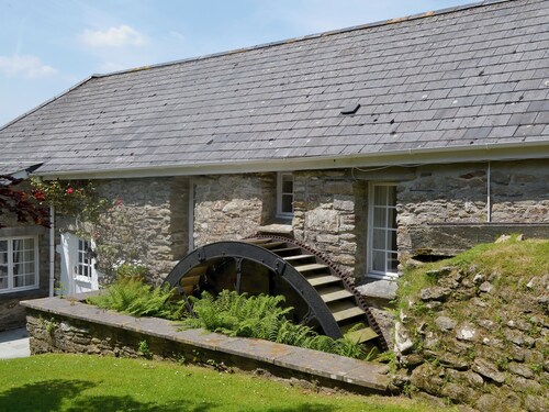 2 bedroom accommodation in Advent