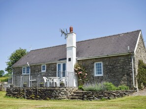 Exterior - 2 bedroom accommodation in Penrherber, Newcastle Emlyn (Penrherber, Newcastle Emlyn)
