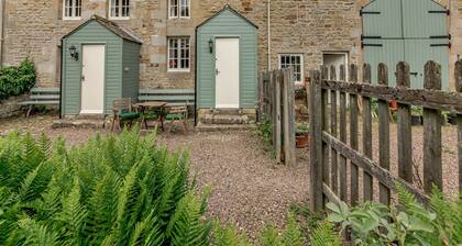 Coachmans Cottage - N832