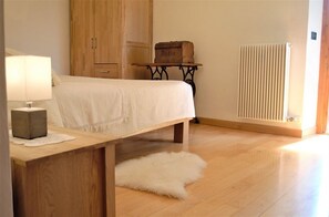 2 chambres, fer et planche à repasser, Wi-Fi, literie fournie