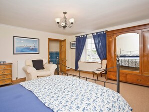 3 bedrooms, free WiFi, bed sheets