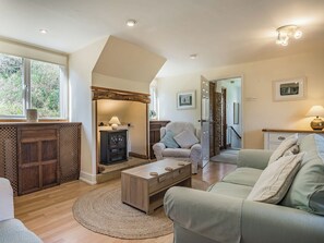 Living area - Branscombe beach is only 1½ miles away and the Jurassic Coast is nearby. (Branscombe)