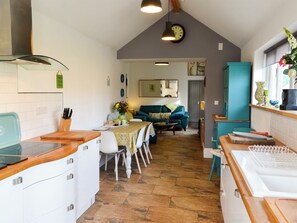 Geschirrspüler, Hochstuhl, Gefrierschrank