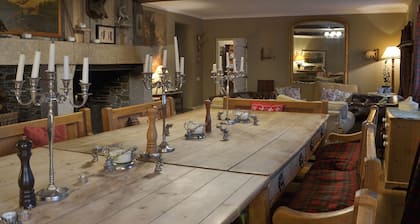 8 bedroom accommodation in Colquite, Washaway