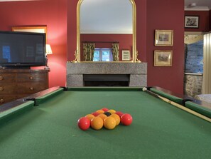 Game room - 8 bedroom accommodation in Colquite, Washaway (Colquite, Washaway)