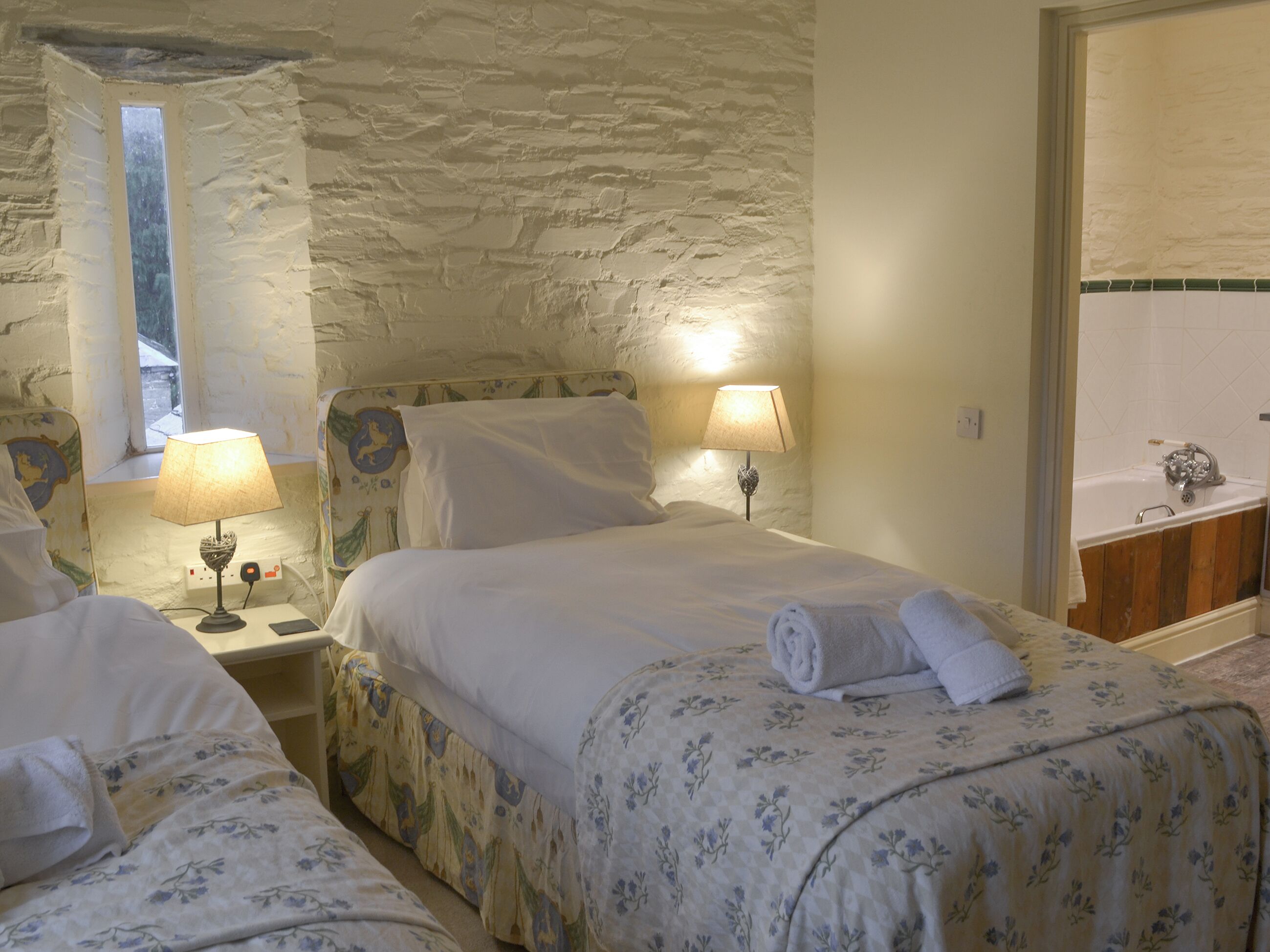 8 chambres, Wi-Fi gratuit, draps fournis
