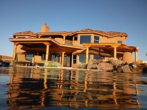 Exterior - KOKOPELLI HOUSE-Enchanting/Luxurious Desert Southwestern Home w/Panoramic views! (Page)