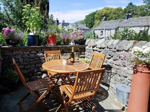 Outdoor dining - 2 bedroom accommodation in Hebden, near Grassington (Hebden, near Grassington)