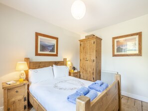 4 bedrooms, free WiFi, bed sheets