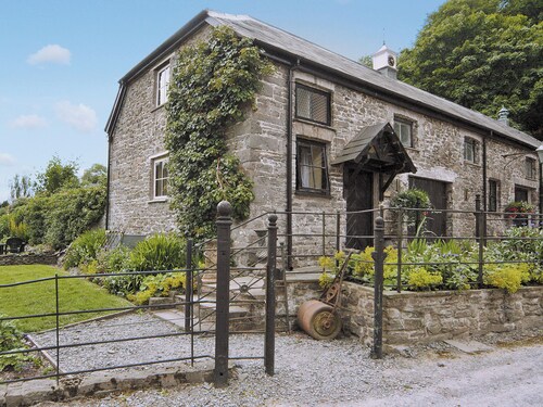 Gamekeepers Cottage - HW7729