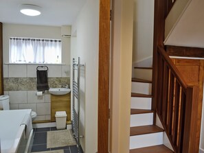 Towels - 2 bedroom accommodation in Llanrhaeadr, near Denbigh (Llanrhaeadr, near Denbigh)