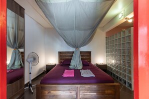 2 chambres, fer et planche à repasser, Wi-Fi gratuit, draps fournis