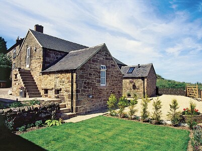 Spring Cottage-E3846