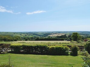 Property grounds - 3 bedroom accommodation in Bittaford, near Ivybridge (Bittaford, near Ivybridge)