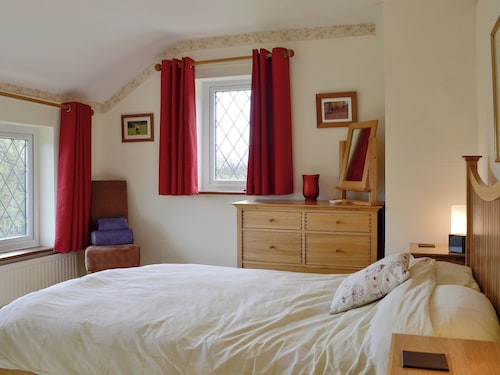 Oak Tree Cottage - E5062
