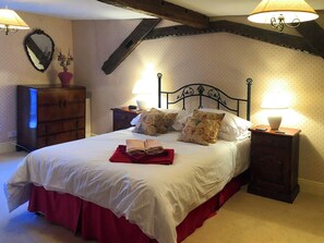 4 bedrooms, free WiFi, bed sheets