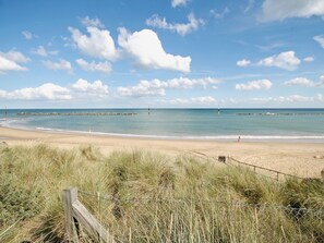 Beach - 3 bedroom accommodation in Sea Palling (Sea Palling)