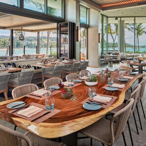 Dining - Delux, spacious, clean condo with AC, WIFI, pool, golf course, near famous beach (Kahuku)