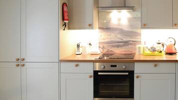 Lavavajillas, silla alta para bebés