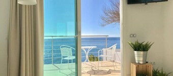 CASA ATLANTICA* - Beautiful Seaview Apartment upper floor