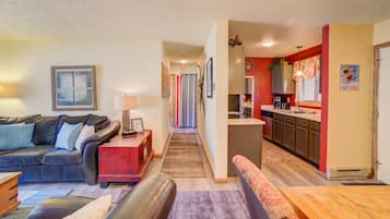 Smart TV, lareira, videogames, DVD player